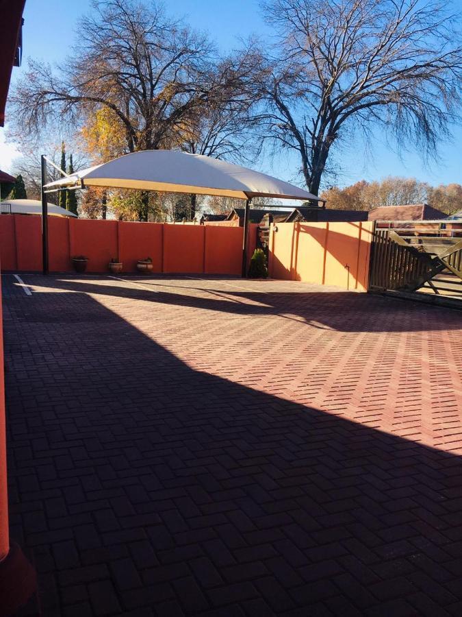 Forever Comfy Bed Vanderbijlpark Exterior foto